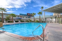 Studio 6 Suites Las Vegas, NV - Tropicana