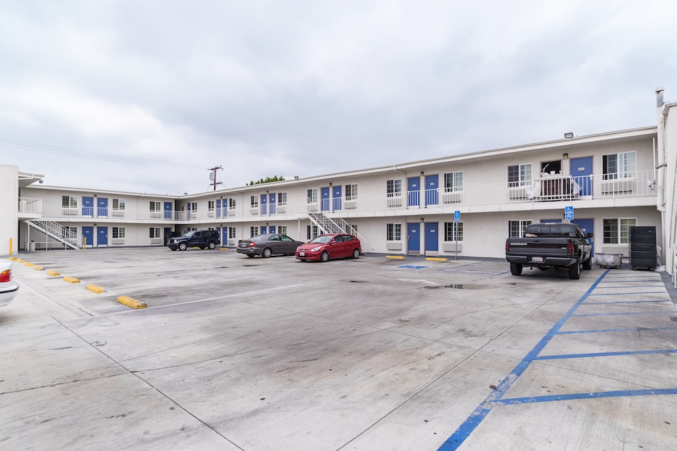 Motel 6 Long Beach, CA - International City, Long Beach, Long Beach