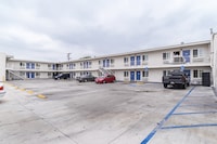 Motel 6 Long Beach, CA - International City
