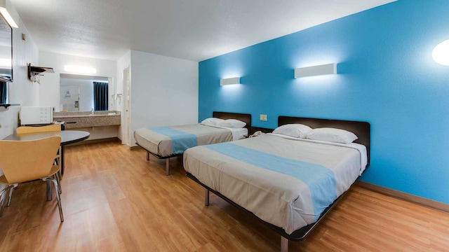 2 Full Beds | Non-Smoking