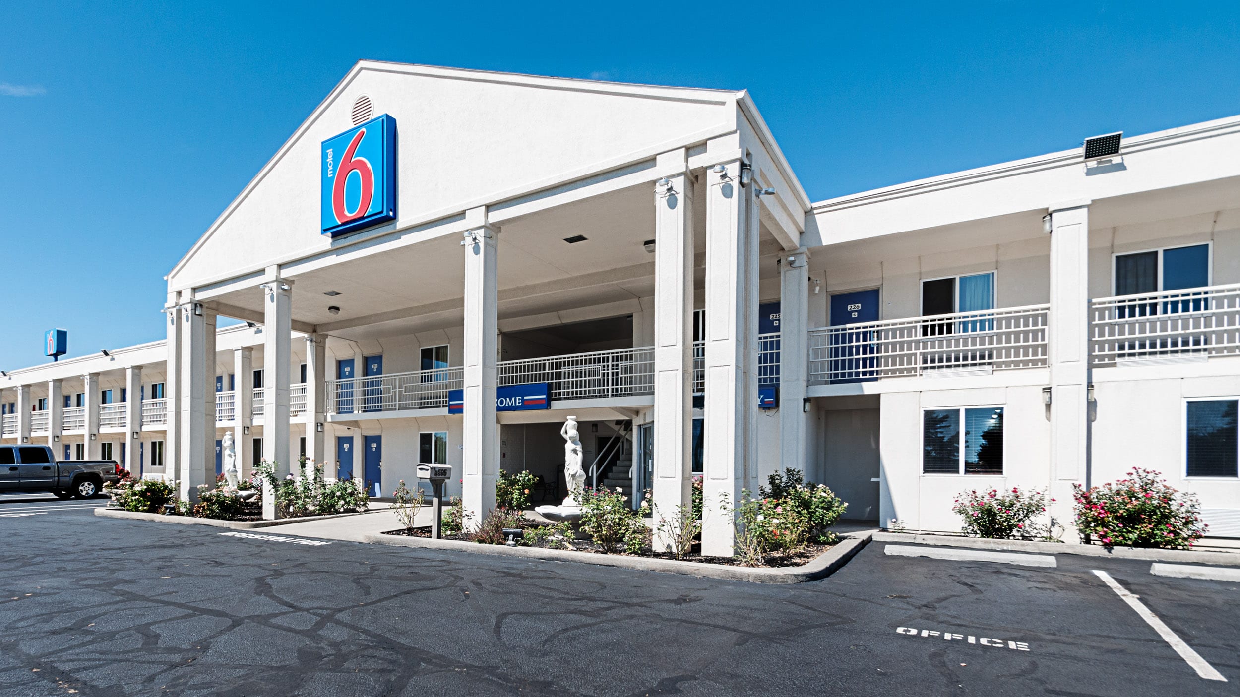 Motel 6 Martinsburg, WV, Motel 6 Martinsburg, Book @ $68 - OYO