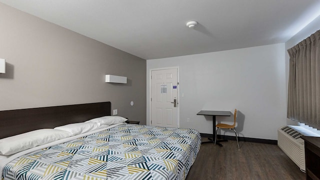 1 King Bed | Non-Smoking, Micfridge