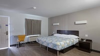 Motel 6 Show Low, AZ