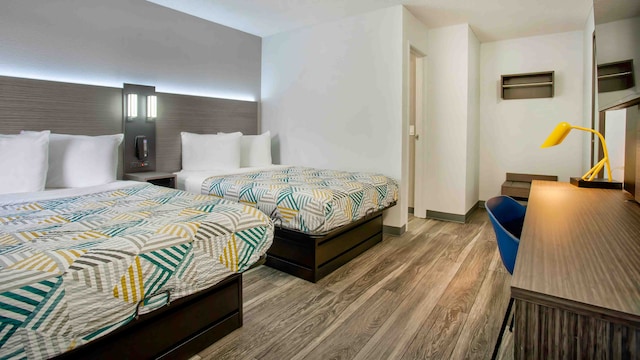 2 Full Beds | Micfridge