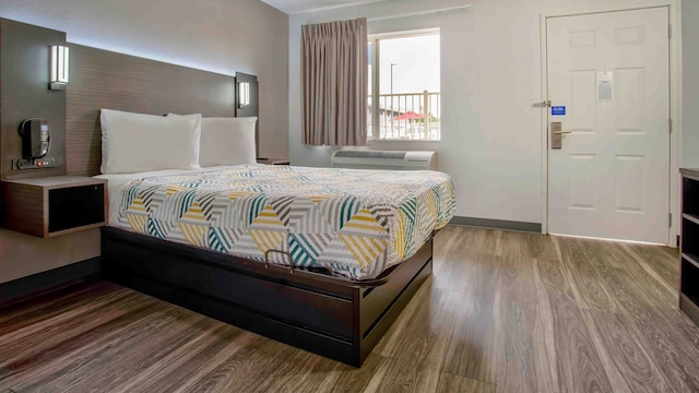 1 Full Bed | ADA/Tub/Micfridge