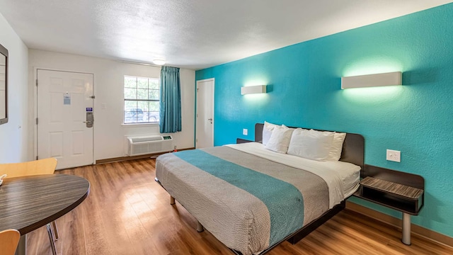 1 Queen Bed | Non-Smoking, Micfridge