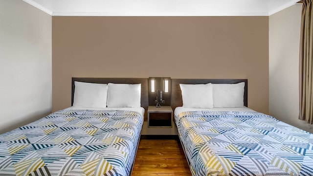 2 Full Beds | Hearing Accessible Smoking