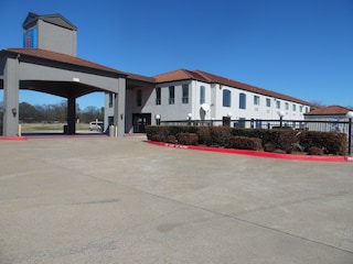 Motel 6 Ennis, TX