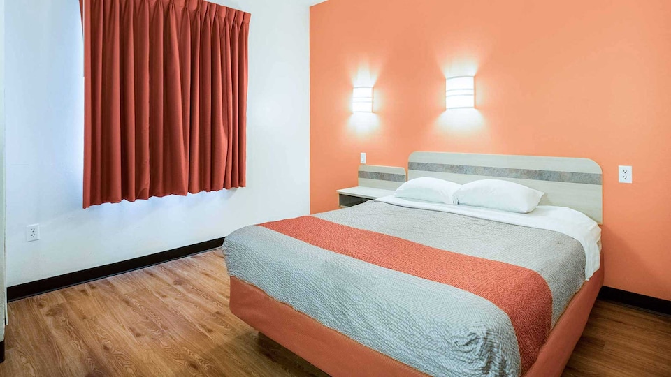 Motel 6 Newport, TN, Newport_g6_100, Newport