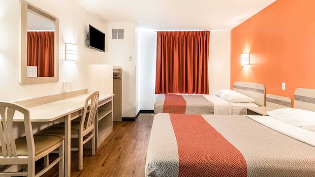 2 FULL BEDS | NON-SMOKING