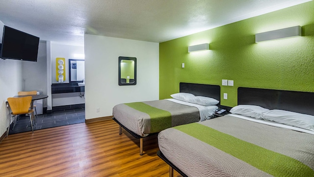 2 Full Beds | Non-Smoking, Micfridge