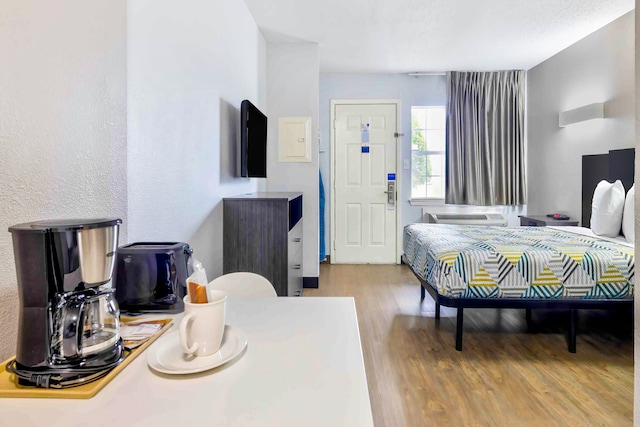 1 King Bed | Suite, Non-Smoking