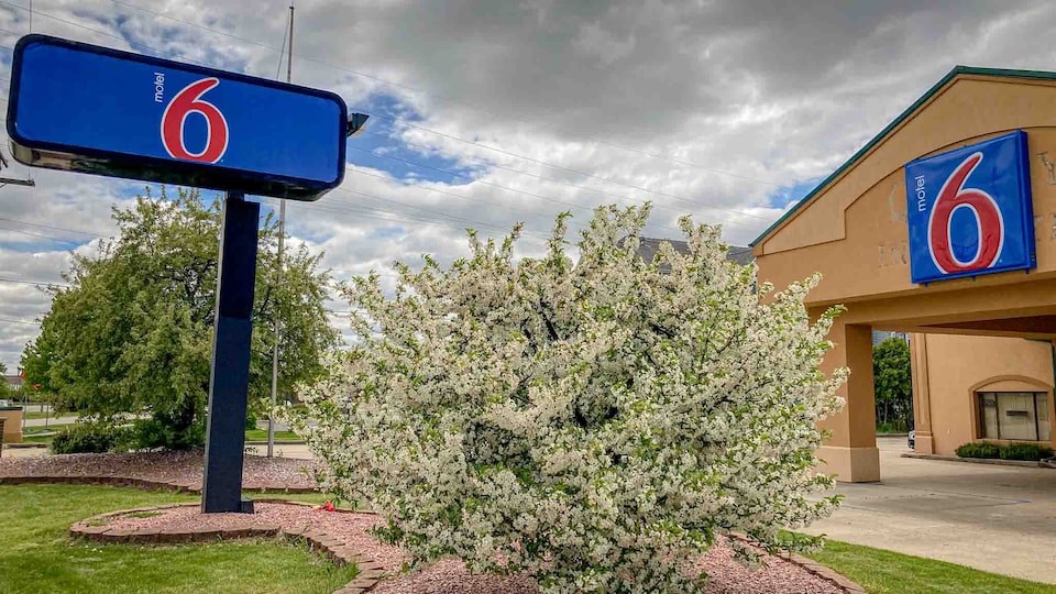 Motel 6 Elkhart, IN, C46514, Elkhart IN