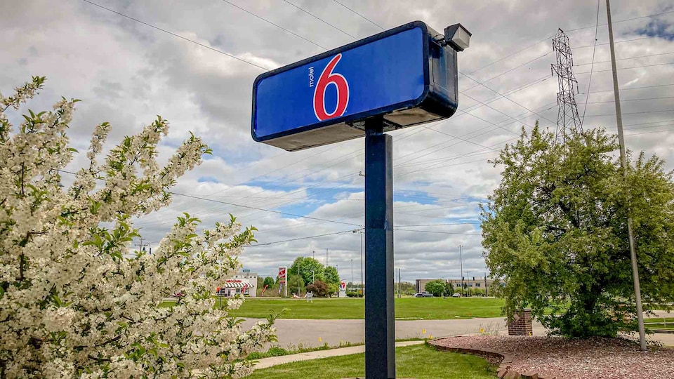 Motel 6 Elkhart, IN, C46514, Elkhart IN