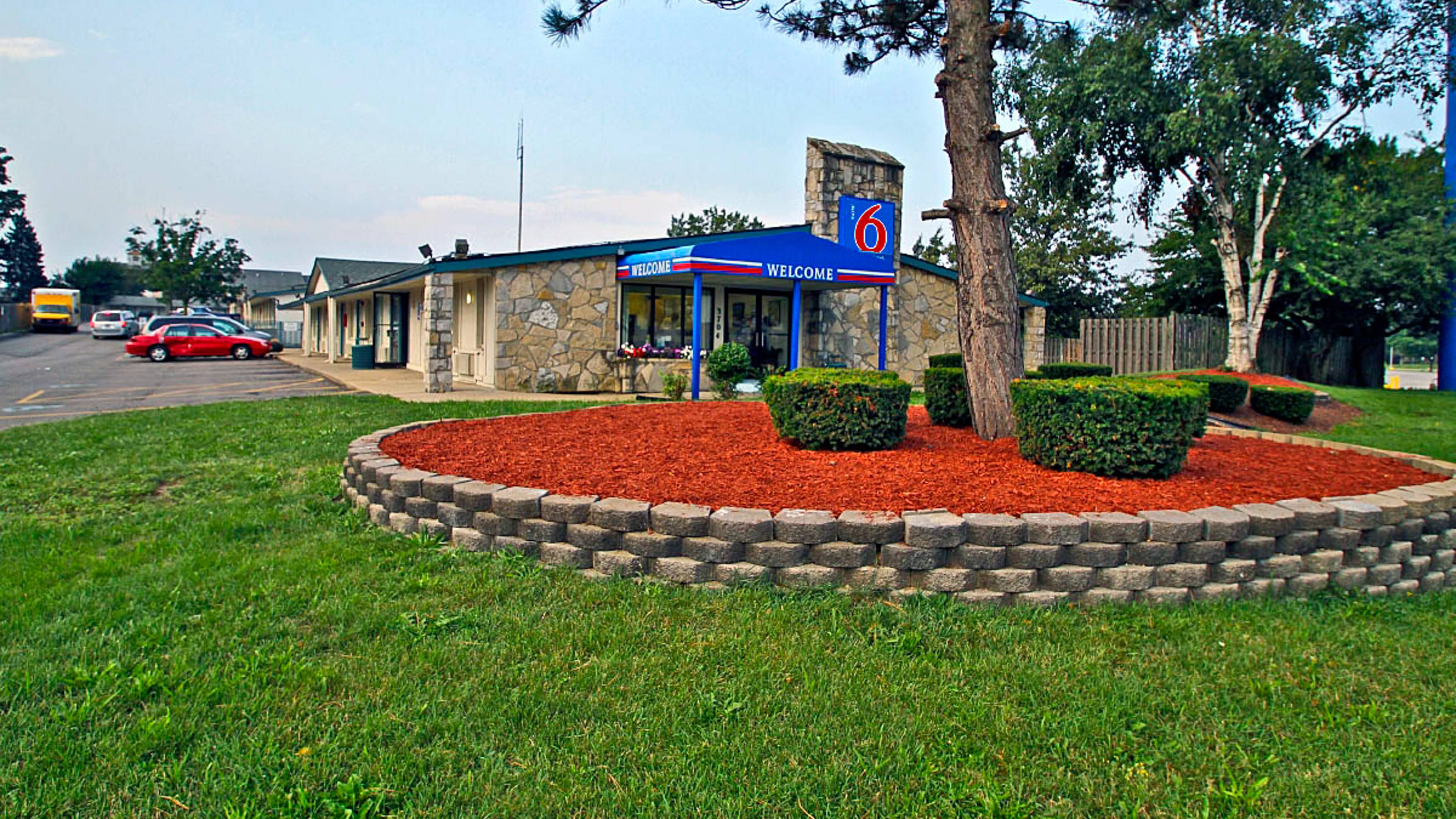 Motel 6 Kalamazoo, MI, Motel 6 KALAMAZOO, Book @ $55