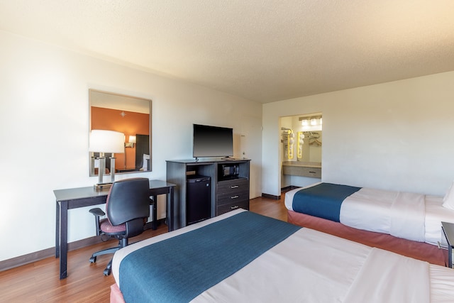 2 Full Beds | Non-Smoking, Micfridge