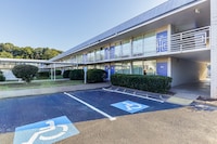 Motel 6 Dumfries, VA