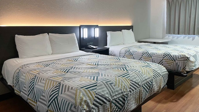 2 Full Beds | Mobility Accessible Tub Nsmk