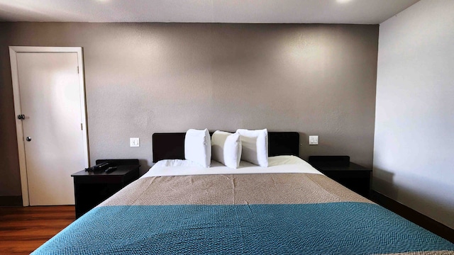 1 King Bed | Mobility Accessible RI Shower Nsmk