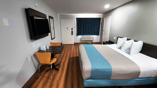 1 King Bed | Mobility Accessible Tub, Nsmk