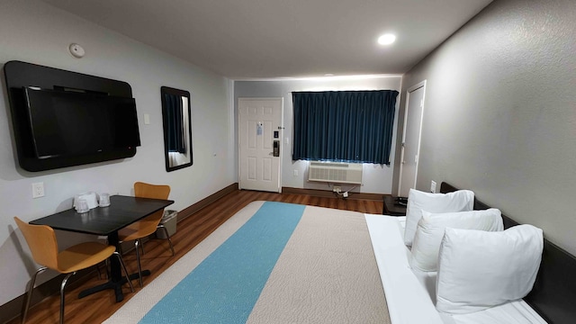 1 King Bed | Non-Smoking