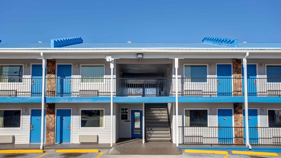 Motel 6 Branson, MO, C65616-2, Branson MO