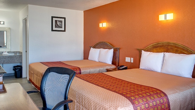 2 Queen Beds | Non-Smoking, Micfridge