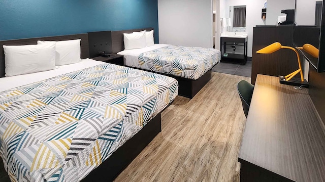 2 Queen Beds | Non-Smoking, Micfridge