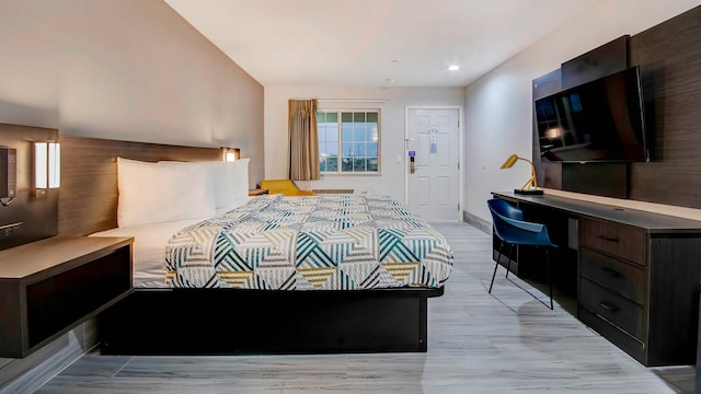 1 King Bed | Non-Smoking