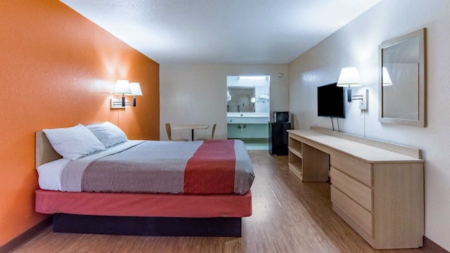 1 Queen Bed | ADA/Tub, Non-Smoking