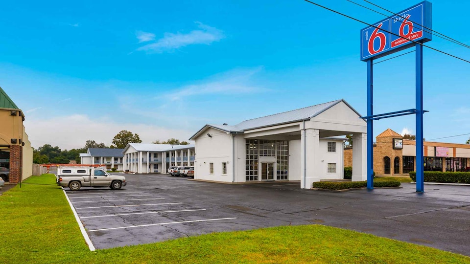 Motel 6 Alexandria, LA - South, C71302, Alexandria LA