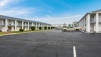 Motel 6 Alexandria, LA - South