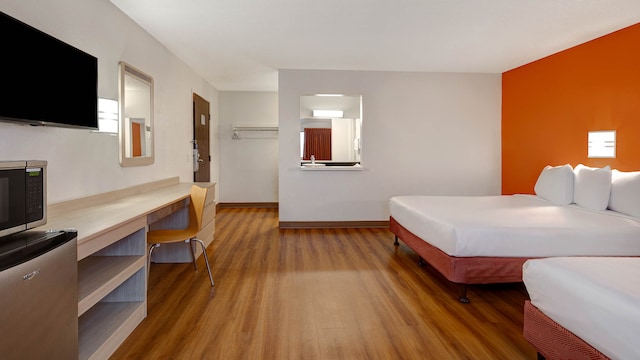 2 Queen Beds | Micfridge