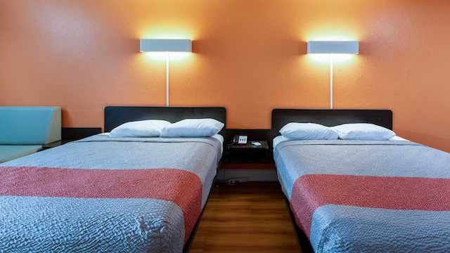 2 Full Beds | Mobil Access Tub Nsmk Micfridg