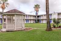 Motel 6 Houston, TX - East