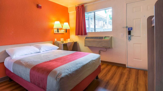 1 QUEEN BED | DELUXE