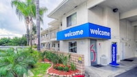 Motel 6 Chino, CA - Los Angeles Area