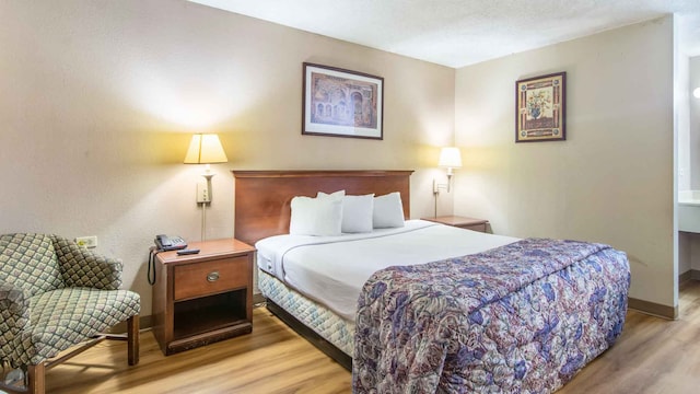 1 King Bed | Non-Smoking