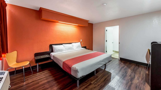 1 King Bed | Non-Smoking