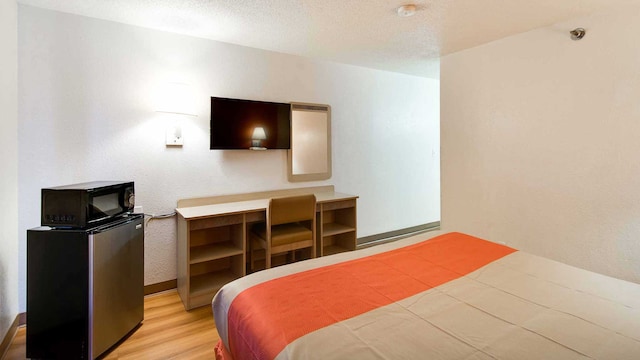 1 Queen Bed | Smoking