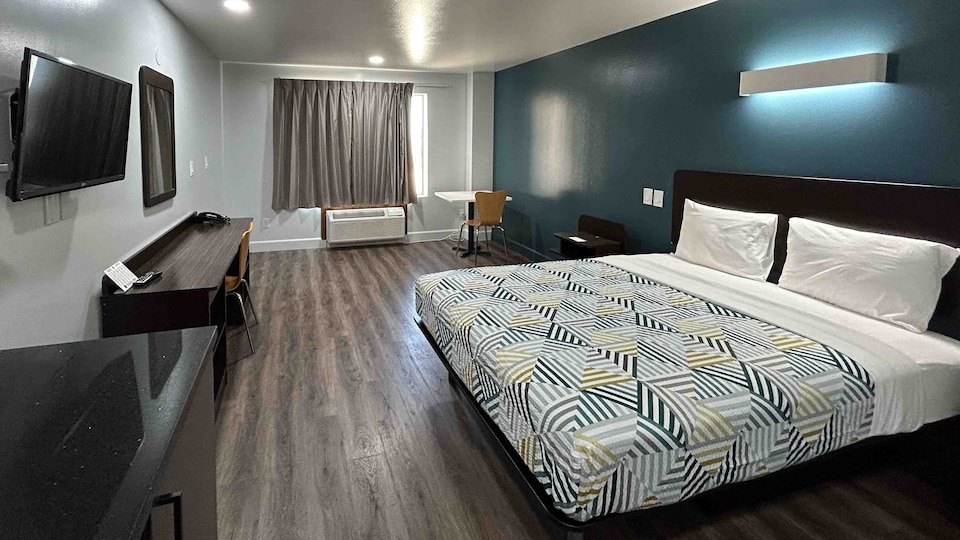 Studio 6 Suites Hesperia, CA – West Main Street – I-15, Hesperia, Hesperia