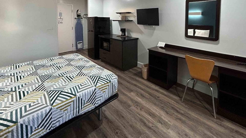 Studio 6 Suites Hesperia, CA – West Main Street – I-15, Hesperia, Hesperia