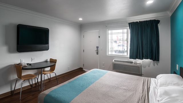 1 King Bed | Smoking, Micfridge