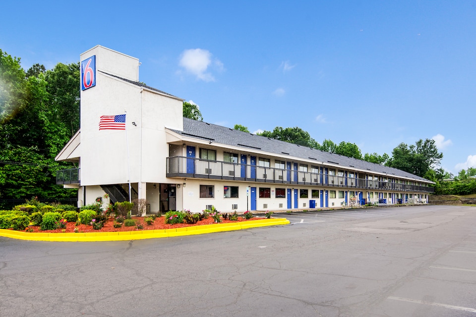 Motel 6 Richmond, VA - Midlothian Turnpike, C23225, Richmond VA