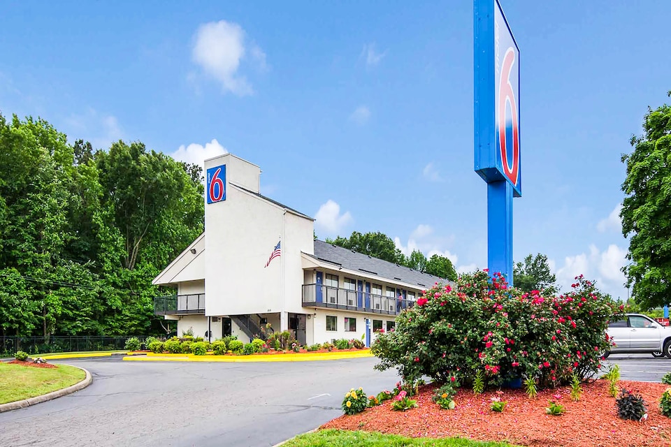 Motel 6 Richmond, VA - Midlothian Turnpike, C23225, Richmond VA