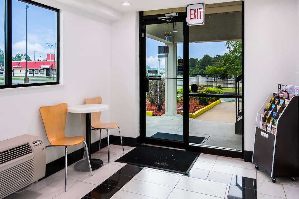 Motel 6 Richmond, VA - Midlothian Turnpike, C23225, Richmond VA