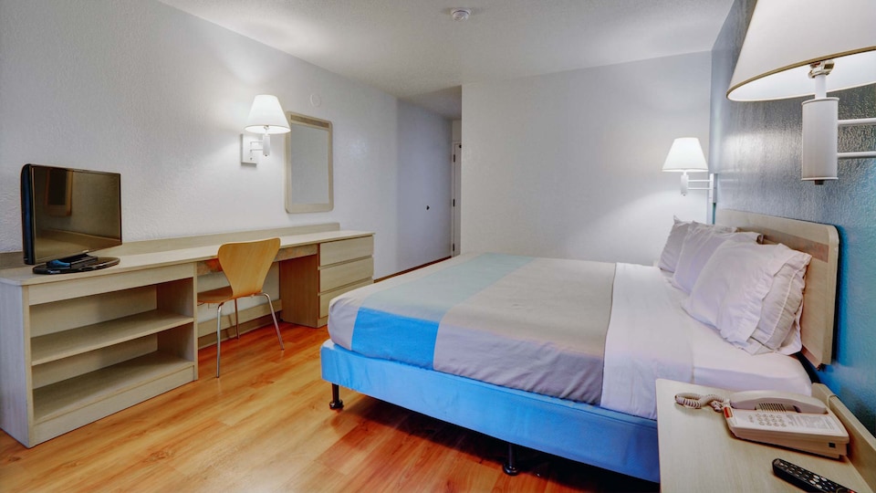 Motel 6 Newport, RI, Newport_b1105d1d, Newport