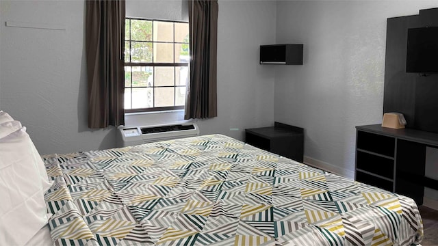 1 Full Bed | Smoking