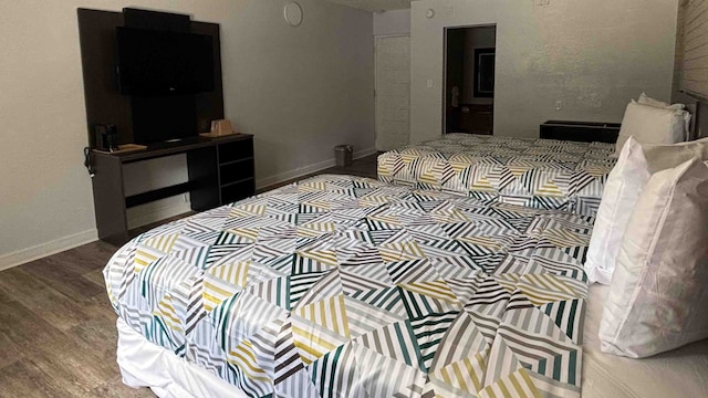 2 Full Beds |Mobility Accessible Tub Smk