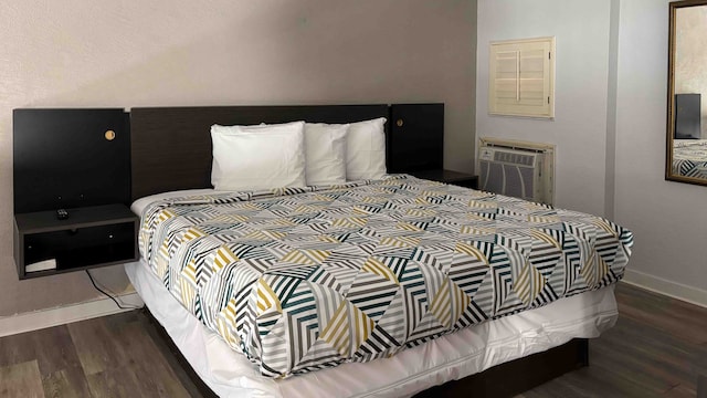 1 King Bed | Non-Smoking